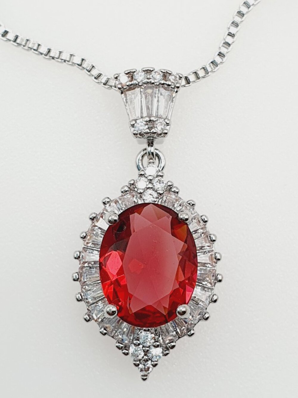 925 SILVER PLATED ROUND CUT EMERALD CRYSTAL RED EYE NECKLACE WOMEN, WAAL1364